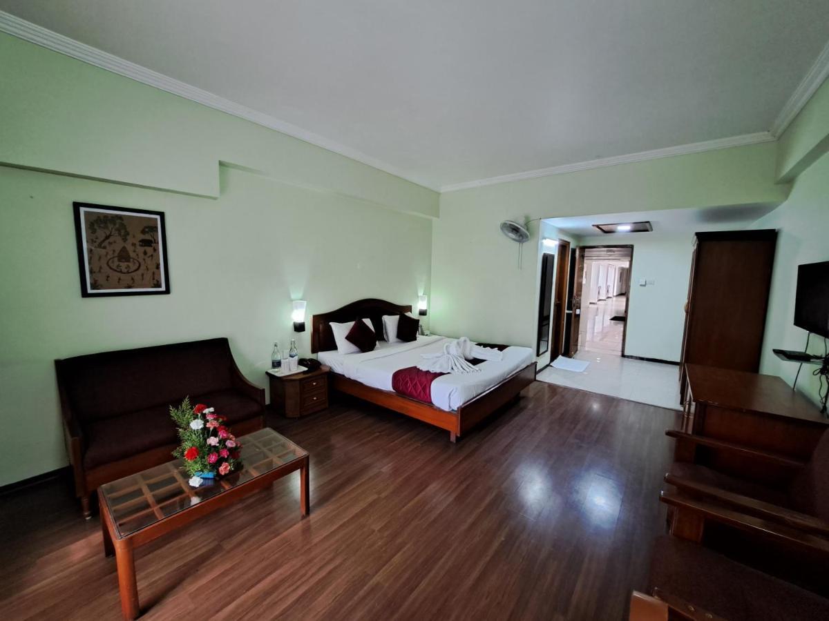 Hotel Preethi Classic Towers Ooty Exterior foto